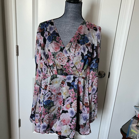 Glamorous Floral Long Sleeve Slit Romper Size M Lining Polyester Zip Back . - Picture 4 of 13